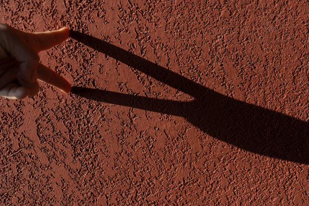 阴影在墙上的效果图片下载