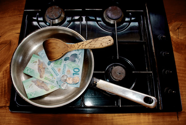 烹饪一餐的成本概念(新西兰元)图片下载