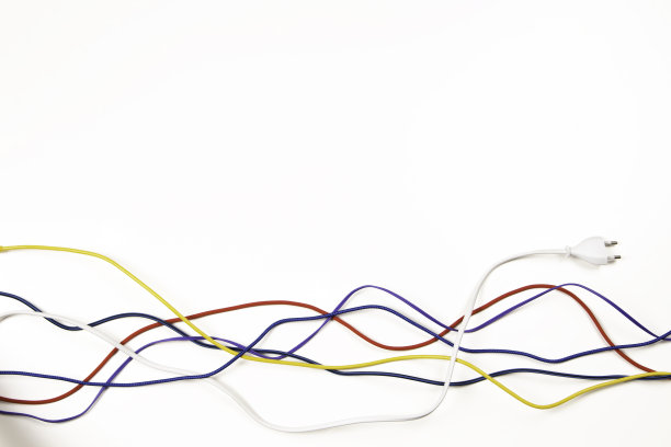 彩色电线电线电缆在白色背景。俯视图，复制空间图片下载