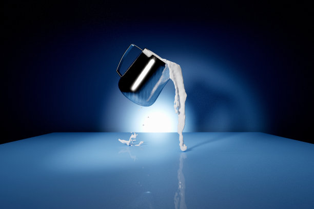 牛奶从漂浮的牛奶罐中倾泻而出图片下载