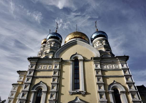 代祷教堂于2000年恢复。在寺庙的修复过程中，人们发现了一个墓穴，其中保存了部分肩章和棺材。图片下载