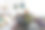 前视图的祖母和孙子玩电子游戏的乐趣与操纵杆图片下载