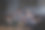 一对夫妻晚上在客厅沙发上看电视上的足球比赛，他们支持的球队输了比赛，他们有失望的表情——库存照片图片下载