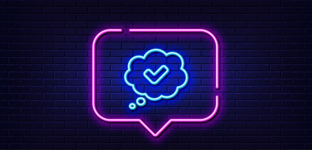 复选标记线条图标。已批准的漫画符号。语音气泡聊天。霓虹灯语音气泡。矢量图图片下载