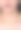 戴着金项链和金耳环的年轻女子。美丽的情人节礼物。图片下载