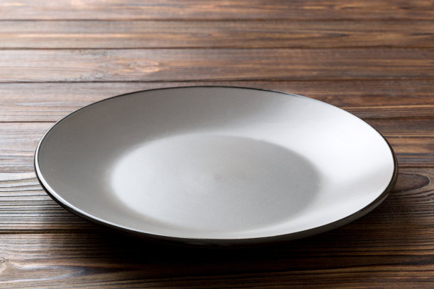 透视空灰色板在水泥背景。为你的设计留出空间图片下载