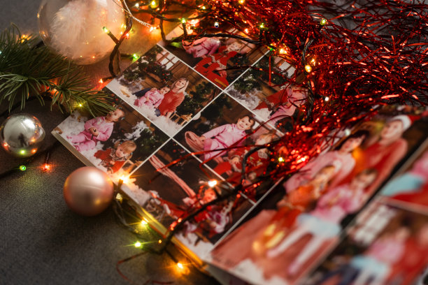 收集与家人的圣诞照片，装饰图片下载