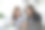 快乐的年轻女企业家在办公室的工作场所浏览平板电脑和笔记本电脑。图片下载