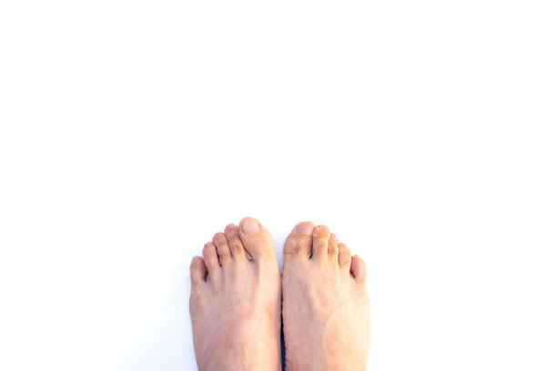 光着脚对齐图片下载