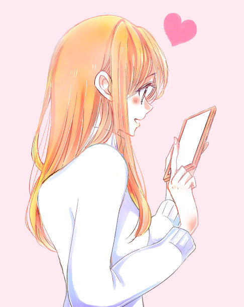 一个快乐地触摸智能手机的女人图片下载