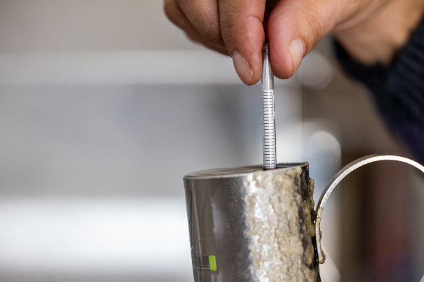 加拿大魁北克糖棚的枫糖浆生产步骤图片下载