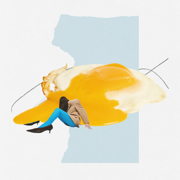 当代艺术拼贴。创意设计，年轻时尚的女人坐在蛋黄上。困了,早上的早餐图片下载