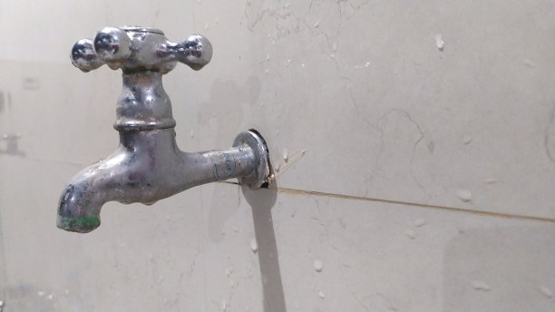 浴室水龙头，水龙头，水龙头。图片下载