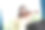 女小提琴手:一位正在拉小提琴的年轻女子的肖像。图片下载