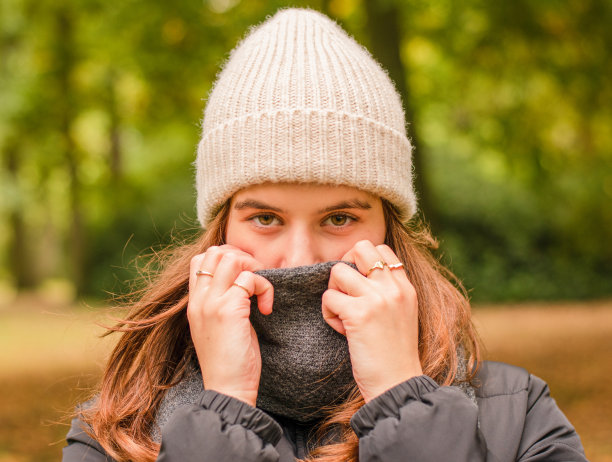 冬天的衣服图片下载