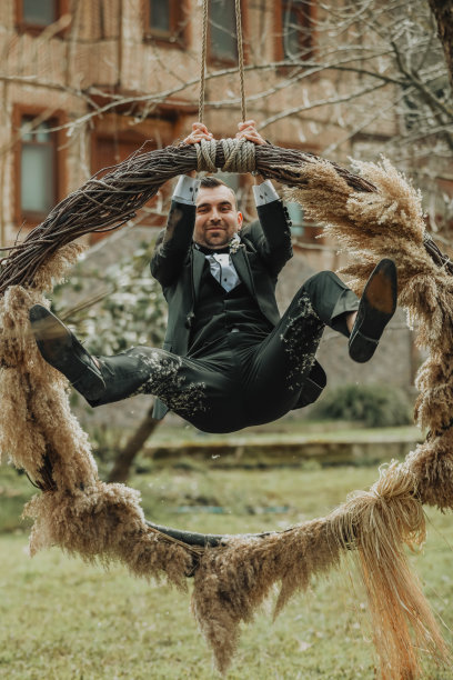 婚礼，新郎康瑟，幸福的男人生活方式图片下载