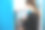 戴口罩的妇女在银行自动柜员机内照料传染病图片下载