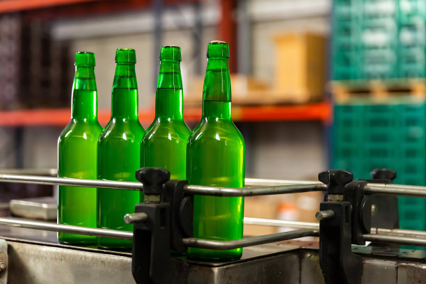 阿斯图里亚Sidreria的装瓶线图片下载