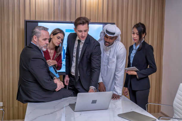 一群业务多元化的人图片下载