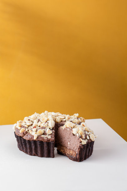 法式蛋糕店甜点。一块手工蛋糕。高细节工作室照片。副本的空间背景图片下载