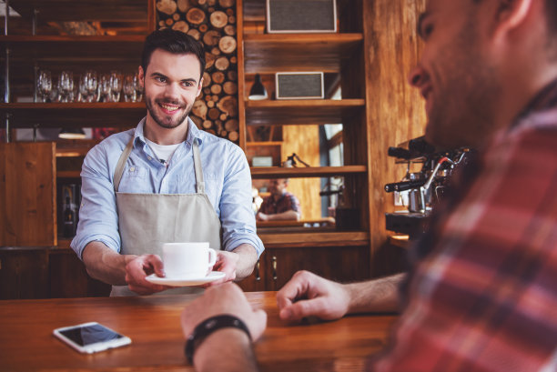 咖啡馆里的帅哥图片下载