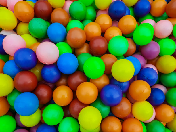 彩色的塑料球图片下载