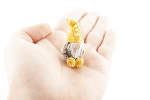 毛绒玩具手白色背景的形象图片下载