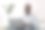 面带微笑的非裔美国男性雇员戴眼镜在笔记本电脑上阅读电子邮件的业务项目图片下载