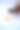 女手将止咳糖浆倒入白底量杯中。健康的概念图片下载