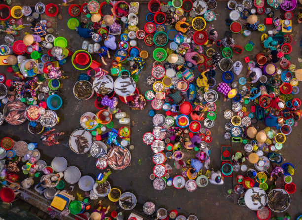 户外农贸市场，典型的湄公河三角洲市场图片下载