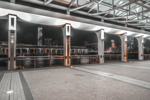 香港中环九号公众码头夜景图片下载