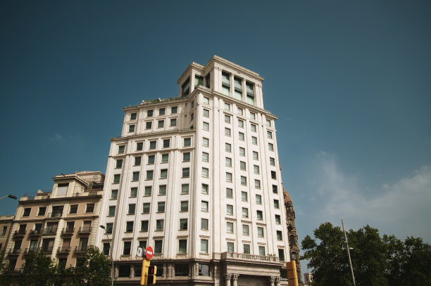 古典风格的办公大楼图片下载