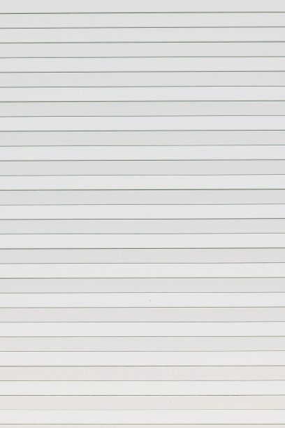 白色条纹金属车库门的一部分图片下载