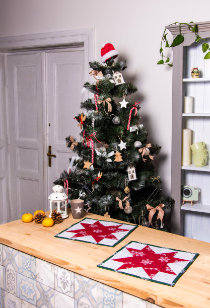 圣诞装饰为甜蜜的家庭庆祝图片下载