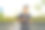 亚洲健康运动员男子早上在城市公园慢跑。图片下载