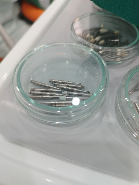 医疗:显示诊所牙科设备的图像。图片下载