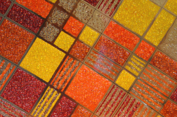 彩色的玻璃盘图片下载