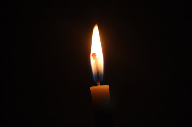 黑暗深处的光明图片下载