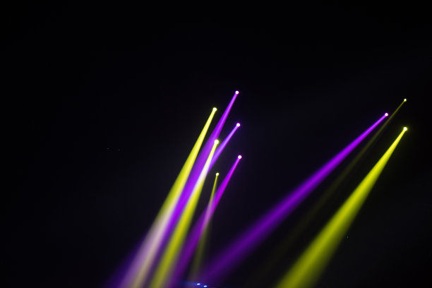 带有激光辐射的矢量舞台聚光灯图片下载