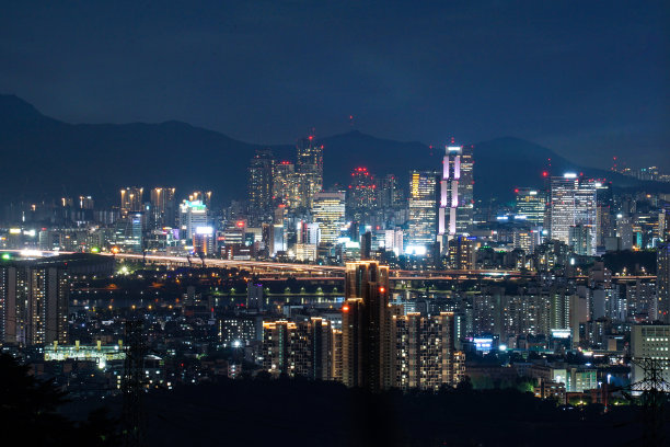 这座城市的夜景图片下载