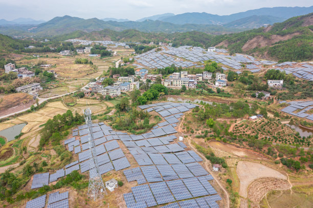 太阳能电池板和5G基站图片下载