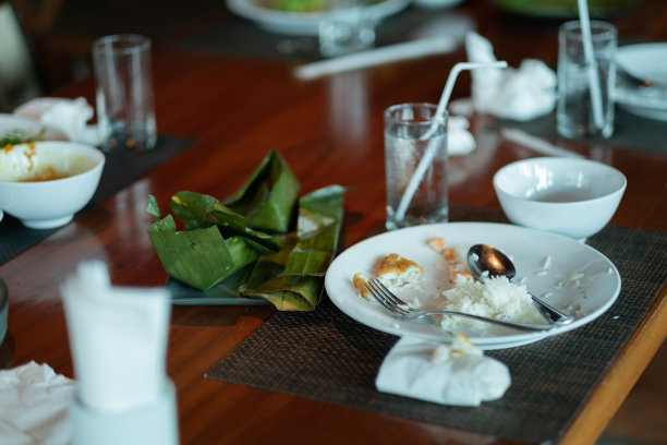 聚会后剩下的食物，脏食物图片下载