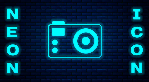 发光的霓虹灯照片相机图标孤立在砖图片下载