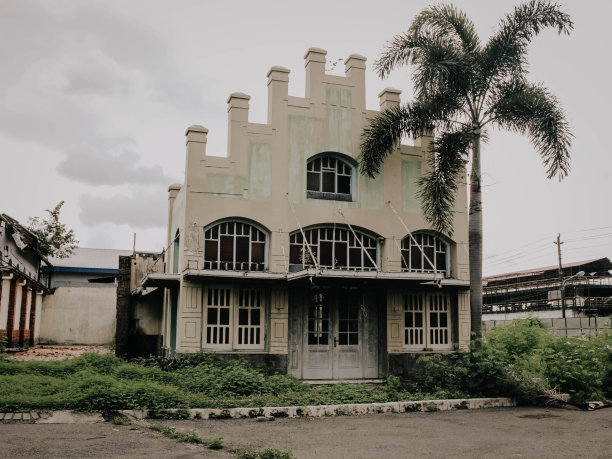 Jogjakarta废弃的历史酒店图片下载