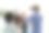 业务团队在虚拟现实模拟器上向客户展示新项目。图片下载