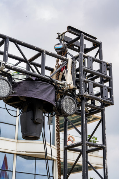 大型专业舞台聚光灯特写图片下载