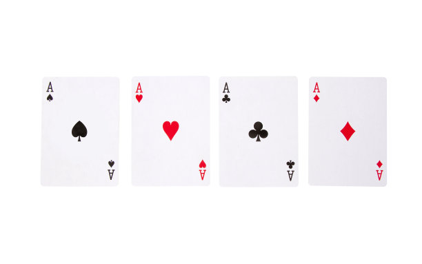 顶视图拍摄的皇家卡片孤立在白色背景上图片下载