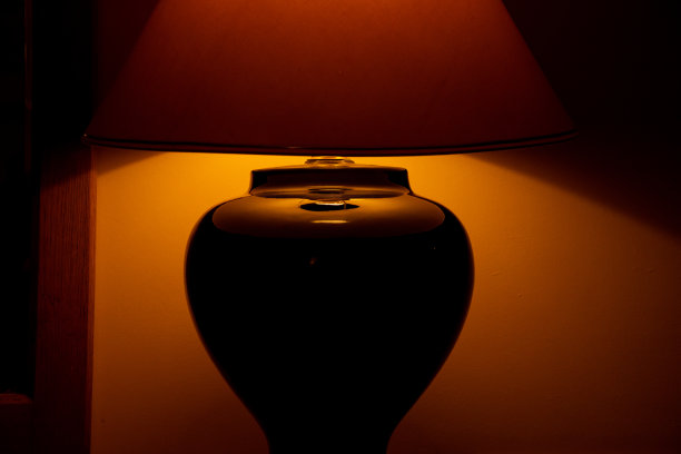 晚房夜壁灯特写图片下载