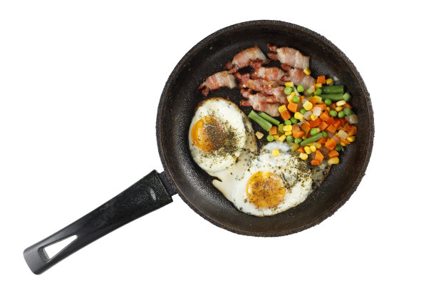 把鸡蛋和蔬菜单独放在锅里煎。图片下载