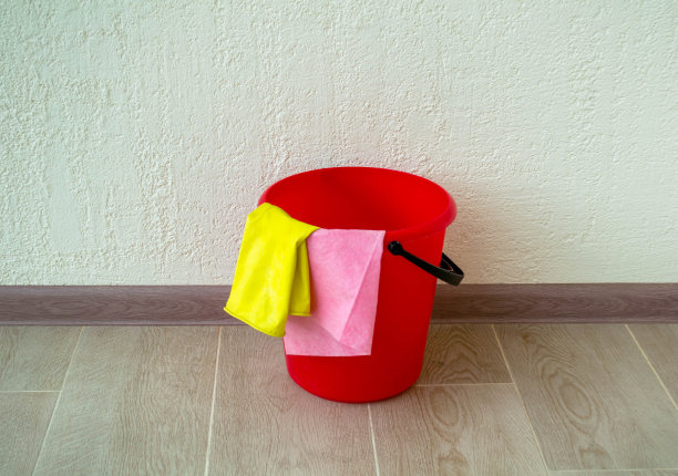 打扫屋子。图片下载